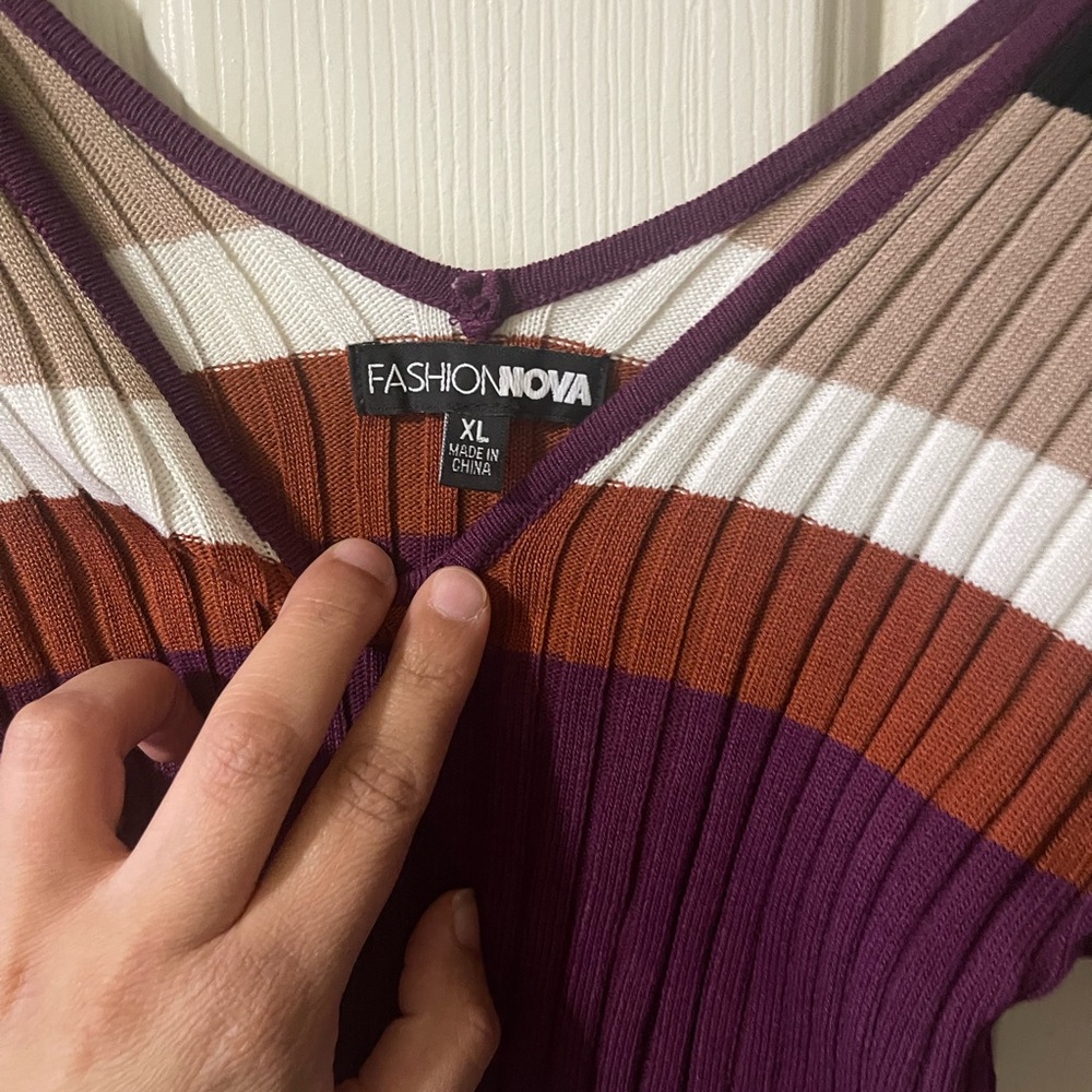 Striped V-Neck Ribbed Sweater - Picture 2 of 3